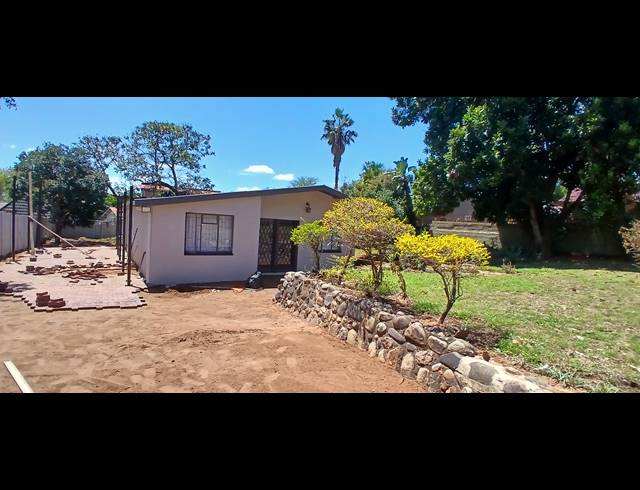 4 BEDROOM HOUSE RENTED IN WEST ACRES